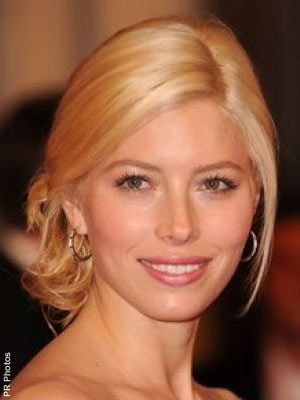 Jessica Biel with medium length hairstyle