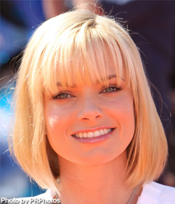 jamie pressly short hair style