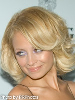Nicoel richie bang hair style