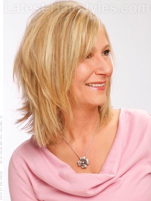 21 Beautifully Layered Hairstyles For Medium Length Hair