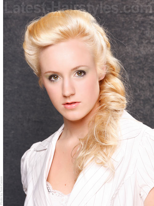 long-braided-hairstyle-homecoming A long, twisted and curled hairstyle for homecoming