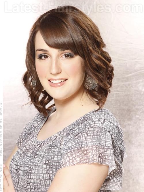 Layered Curls Medium Casual Brown Wavy Style Layered Curls Medium Casual Brown Wavy Style