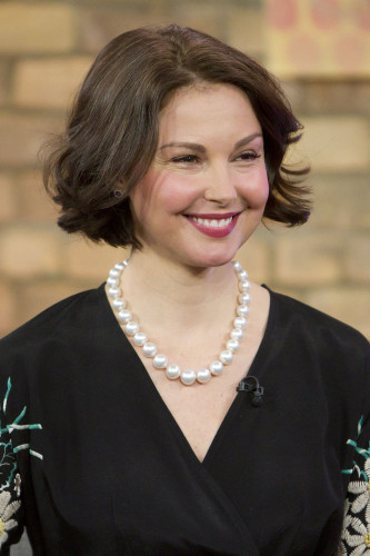 Ashley Judd Visits The Marilyn Denis Show on March 12, 2012 layered bob haircut