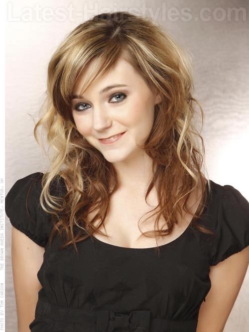 Long Blonde Brown Wavy Hair with Bangs - Casual Style