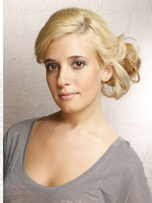 Messy Chic Loose Blonde Updo Messy Chic Loose Blonde Updo