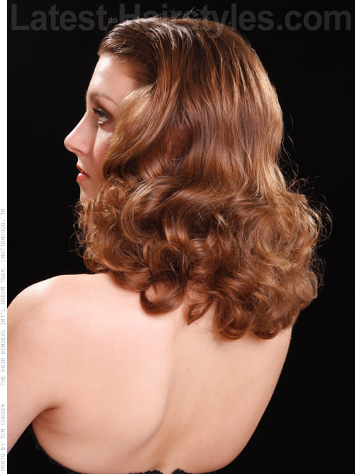 Screen Siren Glamorous Retro Style Cascading Curls Screen Siren Glamorous Retro Style Cascading Curls