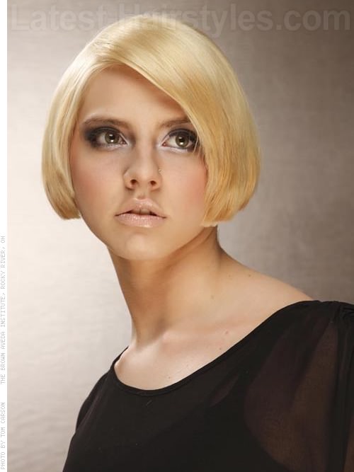 Short Blonde Bob Dramatic Cut