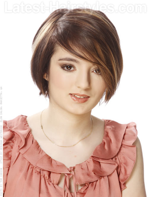 Short Brunette Bob Long Bangs Blonde Highlights Short Brunette Bob Long Bangs Blonde Highlights
