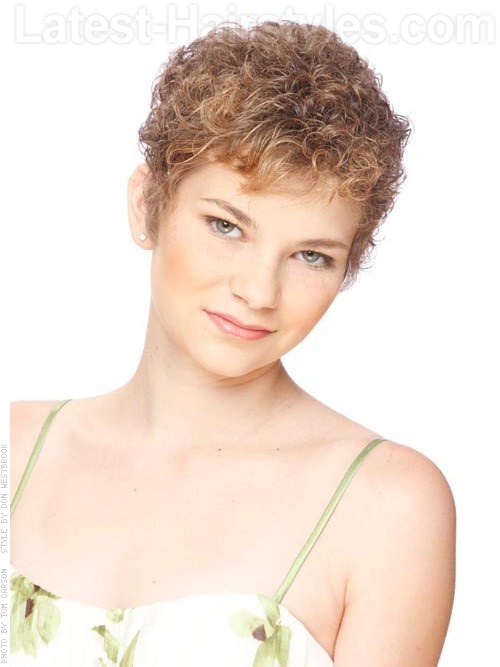 Vintage Curls Sweet Light Brown Natural Style - Sculpted Over Ears