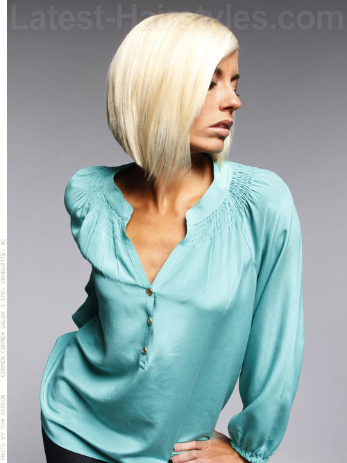 ice-queen-medium-smooth-bob-side-view