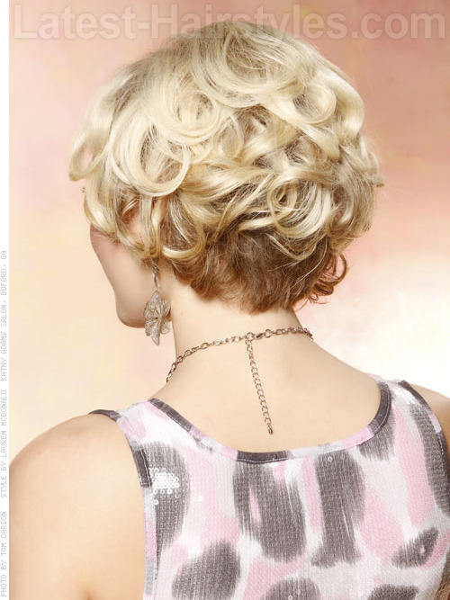 Short Blonde Layered Style with Lots of Volume - Back View Short Blonde Layered Style with Lots of Volume - Back View