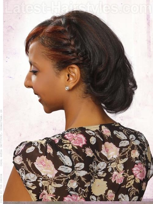 soft-waves-into-a-gentle-side-braid-side-view