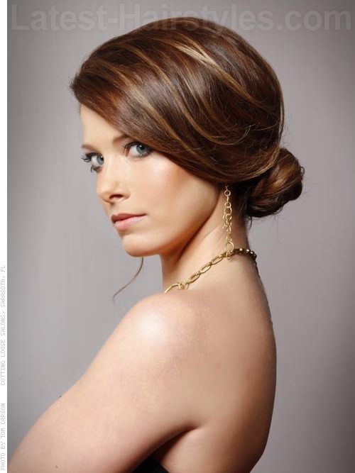 sophisticated low bun highlighted style 