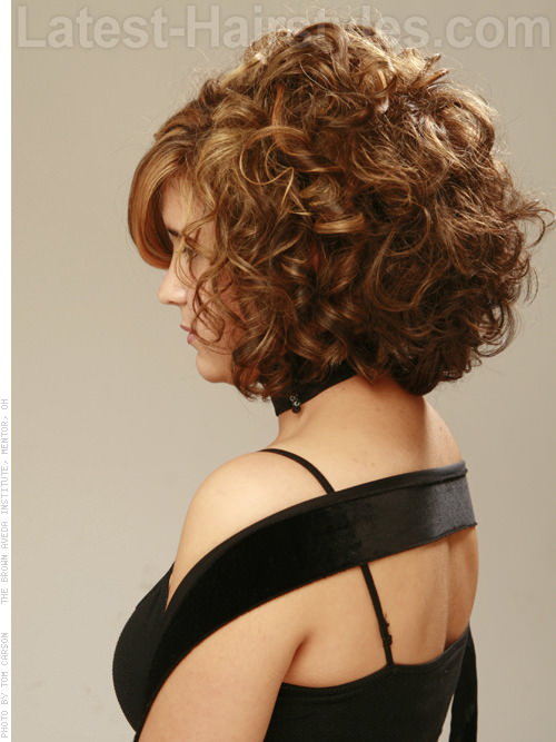 Vavoom Volume Ultra Curly Hair with Sculpted Curls Side View