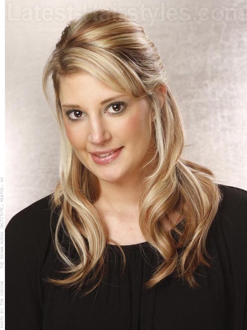 Pinning some pilus upwards allows y'all to maintain some length around your human face upwards 23 Gorgeous Formal Half Updos You’ll Fall In Love With