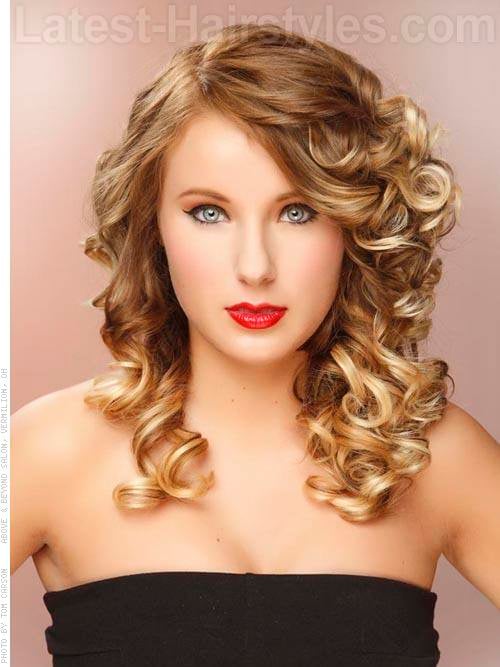 or adding a few twirls amongst a curling atomic position out 26 eighteen Stunning Naturally Curly Hairstyles for Prom You’ll Love