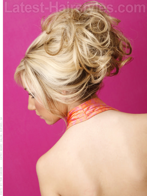 Few things complement a dandy haircut or a superb For Your Hair Bucket List: 46 Side-Swept Bangs