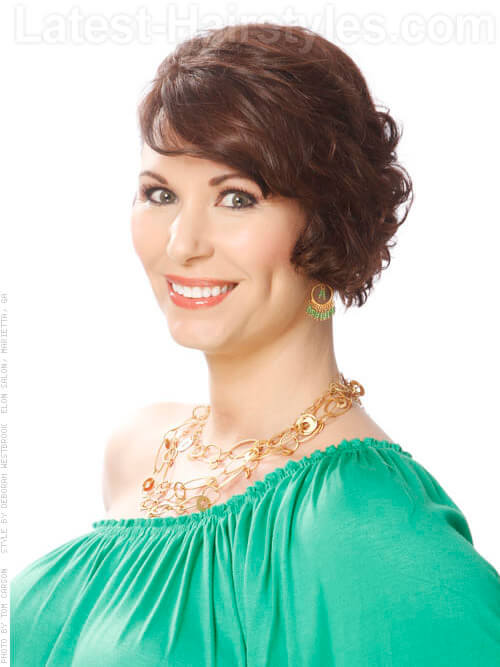 as well as bobs of all sorts are most flattering haircuts for older women alongside sparse pilus that ge 34 Flattering Short Haircuts for Older Women