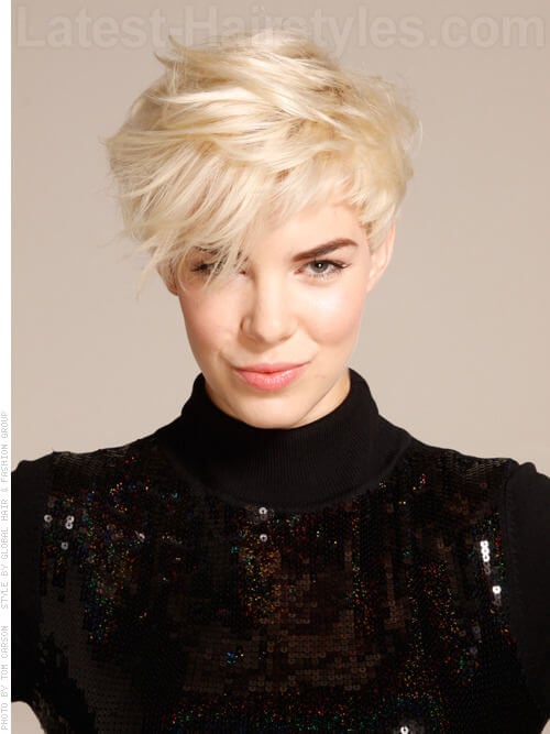 20 Flattering Short Haircuts Hairstyles For Thick Hair In 2020