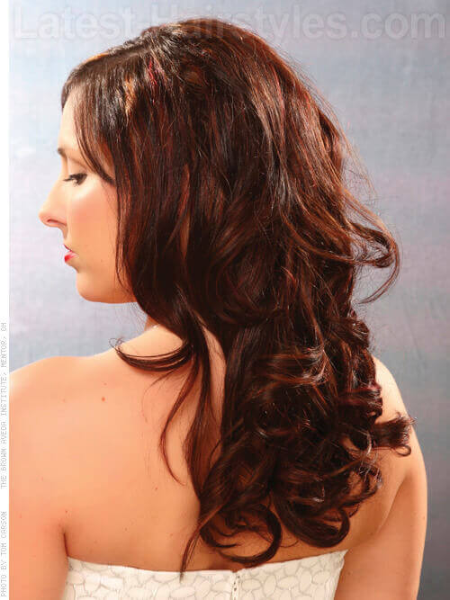 There are tons of glamorous together with fun ways to apparel your pilus downward for whatever occasion 22 Perfectly Gorgeous Down Hairstyles for Prom
