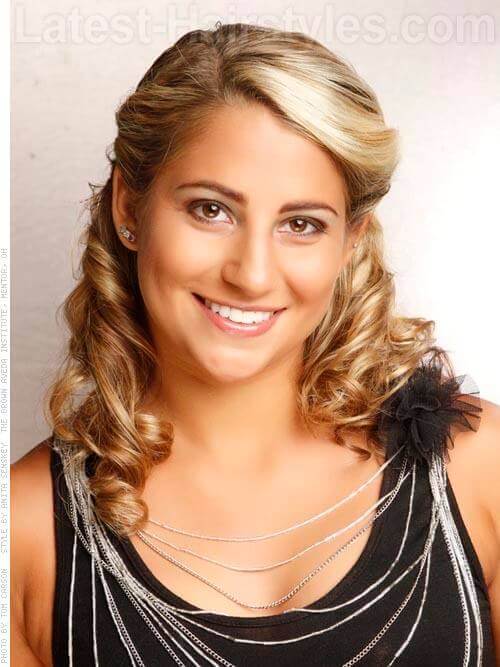There are tons of glamorous together with fun ways to apparel your pilus downward for whatever occasion 22 Perfectly Gorgeous Down Hairstyles for Prom