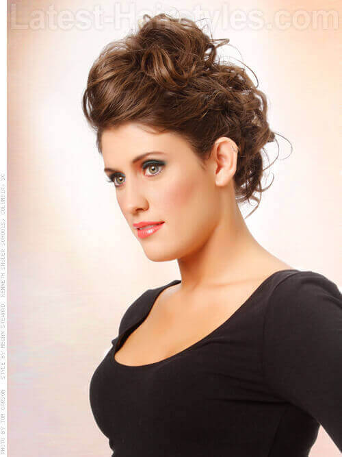 s slow to create at home and is perfect for dressing upward or downwardly xviii Sexiest Messy Updos You’ll See Right Now