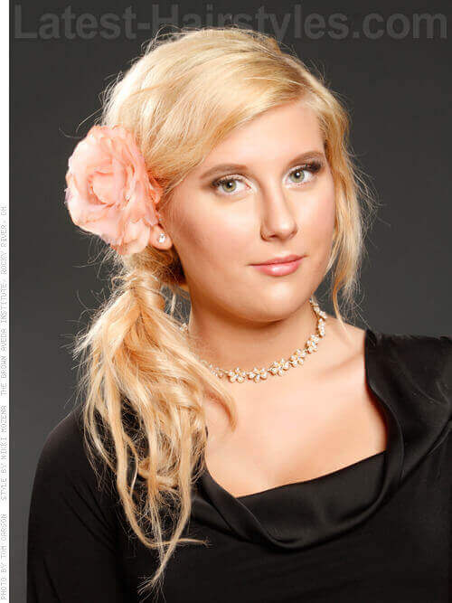s slow to create at home and is perfect for dressing upward or downwardly xviii Sexiest Messy Updos You’ll See Right Now