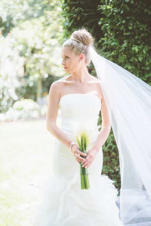 a crisp cool breeze as well as pumpkin spice everything tells us that autumn is officially hither ix Fall Wedding Hair Ideas We Absolutely Adore