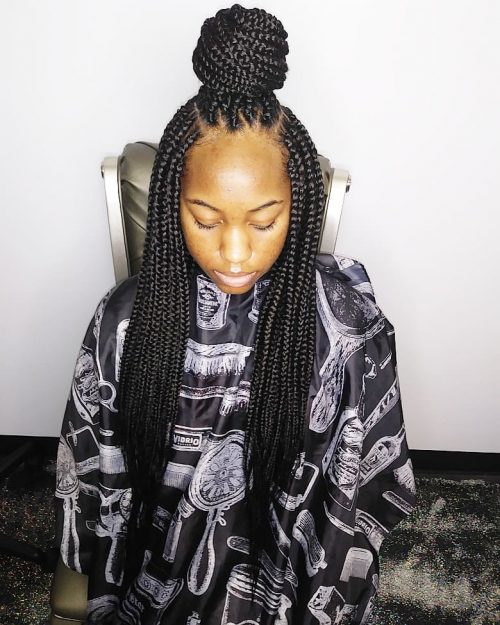 is a pop protective hairstyle for dark women who encompass their natural pilus 24 Senegalese Twist Styles to Try Right Now