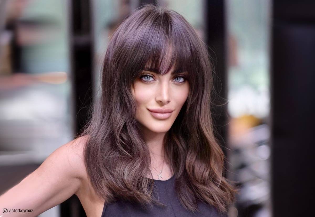 26 Flattering Ways to Wear Bangs for Women with Small Foreheads 26 Flattering Ways to Wear Bangs for Women with Small Foreheads