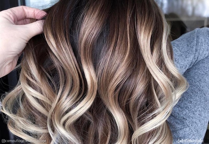 35 Prettiest Ways To Have Dark Hair With Blonde Highlights