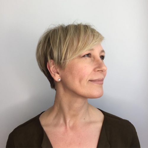 23 Flattering Short Haircuts For Oval Faces In 2020