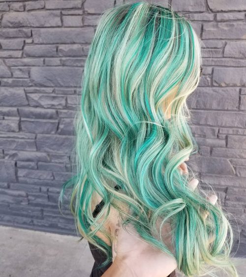 A teal pilus color is a mixture of bluish too light-green colors 23 Incredible Teal Hair Color Ideas You Have to See