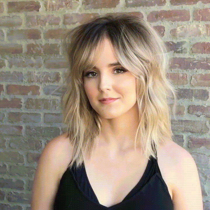 Blonde Medium-length shag with shadow root