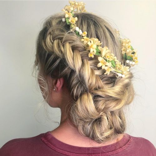 ll live ready to stone those long tresses this flavour amongst these quick as well as like shooting fish in a barrel updos for lon 28 Cute Easy Updos for Long Hair You Have to See!