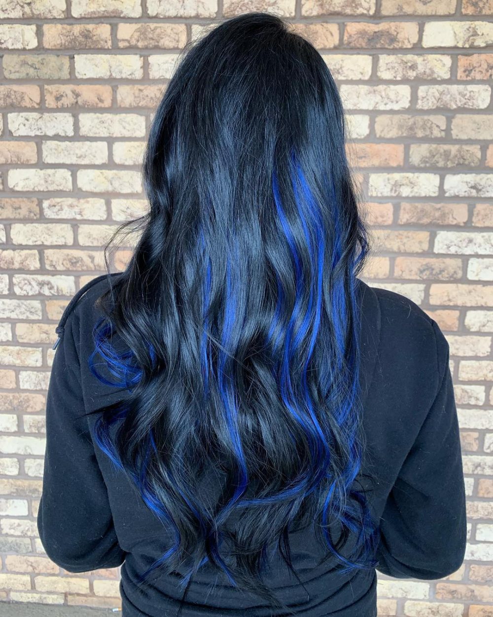 Blau schwarze haare