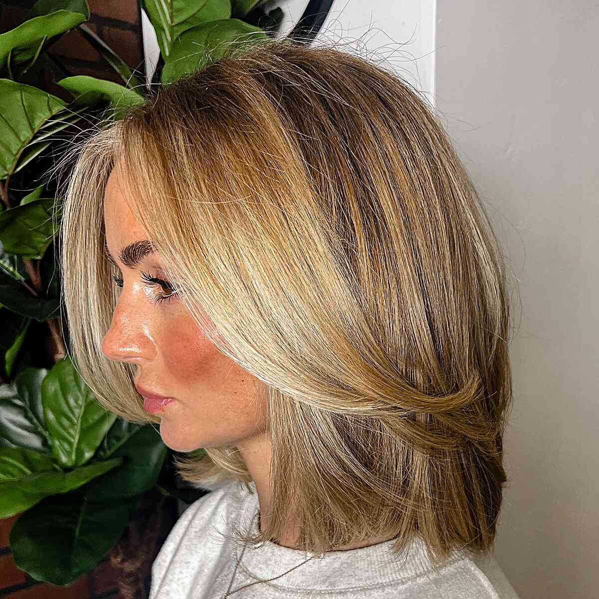 Chin-Length Front Layers on 90s Long Bob