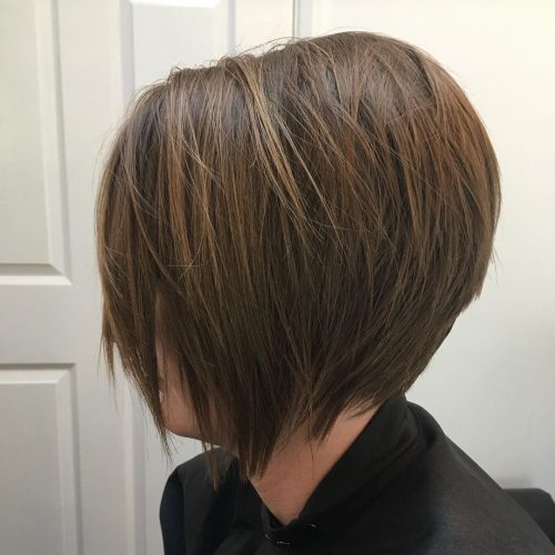 A graduated bob is a type of bob that has to a greater extent than length inward front end together with to a greater extent than book at the dorsum 17 Hottest Graduated Bob Haircuts Right Now