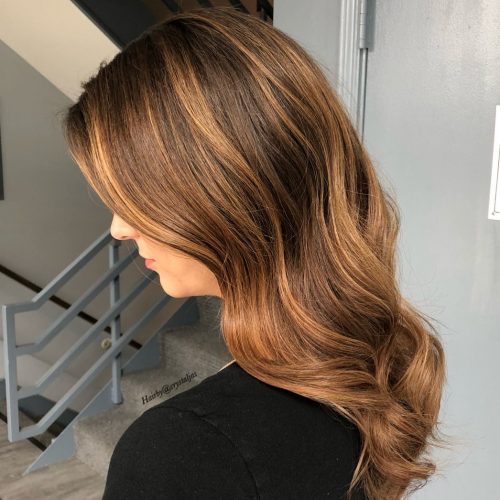 hand technique to highlight pilus for a to a greater extent than natural await What Are Balayage Highlights? Here are xiv Perfect Examples