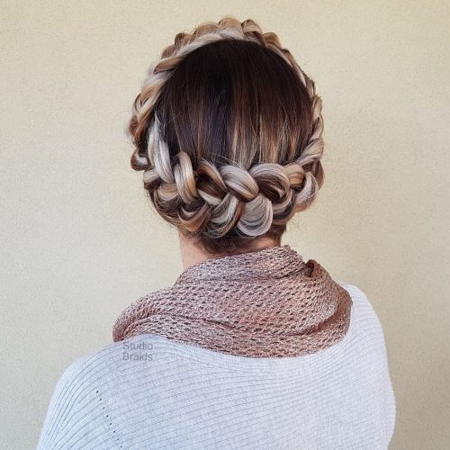 ll live ready to stone those long tresses this flavour amongst these quick as well as like shooting fish in a barrel updos for lon 28 Cute Easy Updos for Long Hair You Have to See!