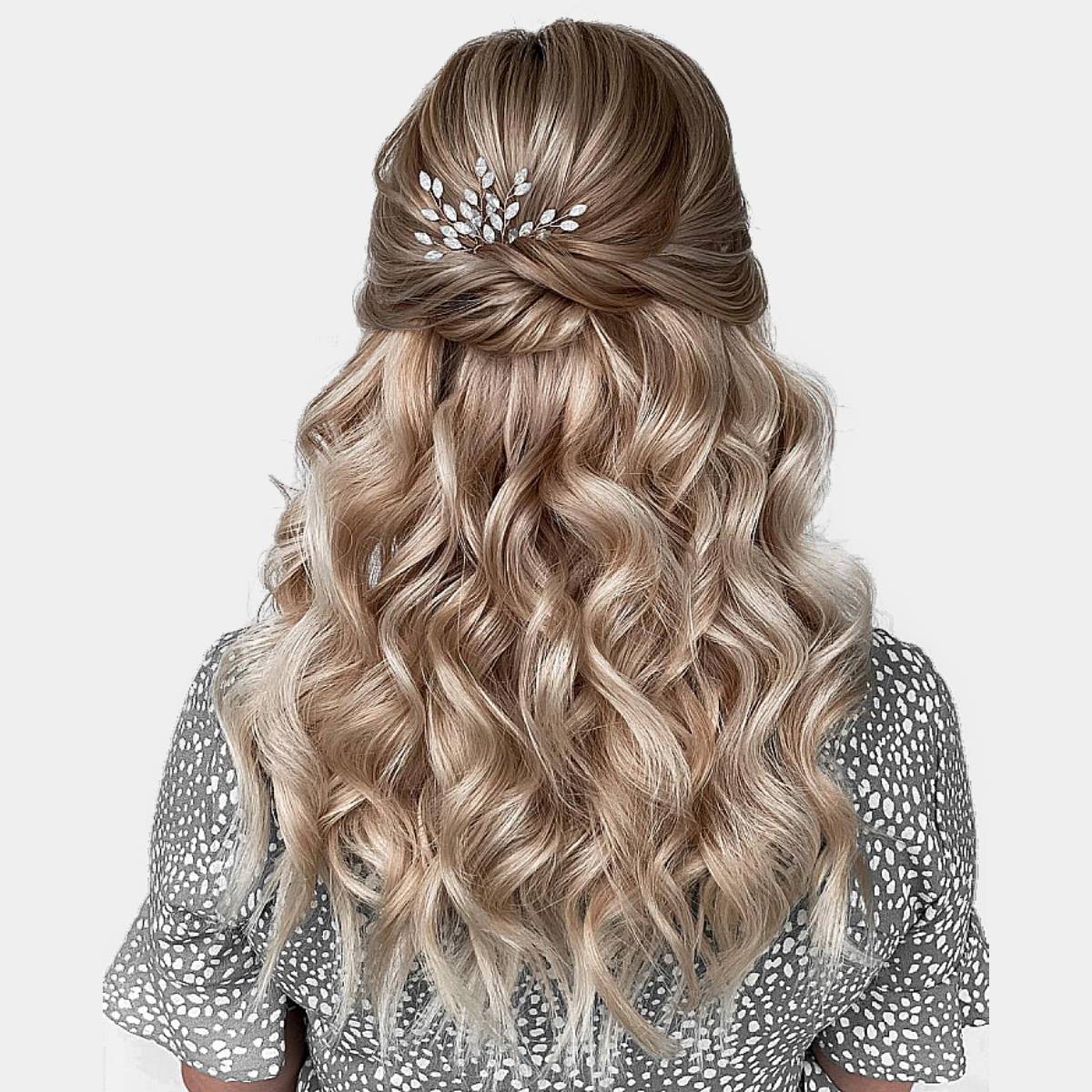 57 Curled Hairstyles That'll Make You Grab Your Hair Curling Wand!