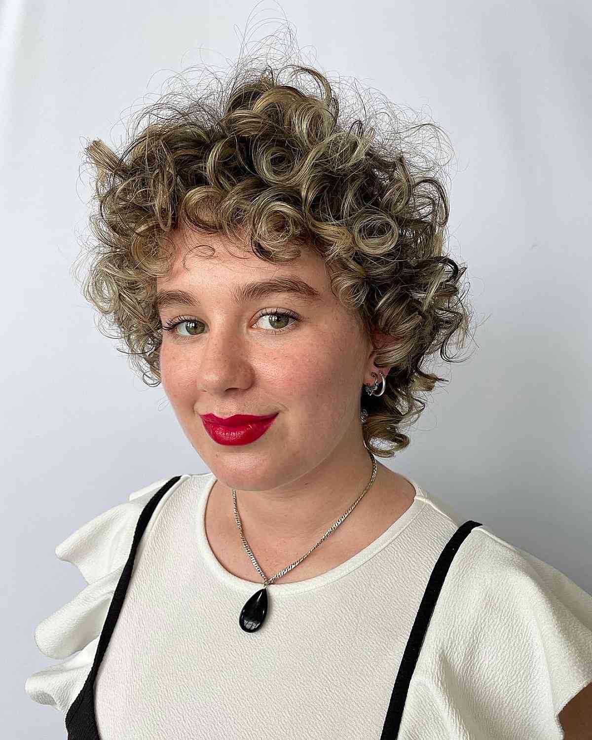Beautiful Curly Ringlets Shag Cut