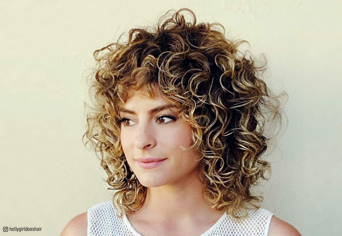 Image of Shaggy textured bob with waves