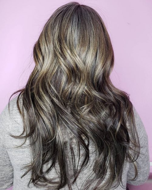 Dark pilus amongst blonde highlights is a pilus color combination that has lightened pieces or 21 Inspiring Examples of Dark Hair amongst Blonde Highlights