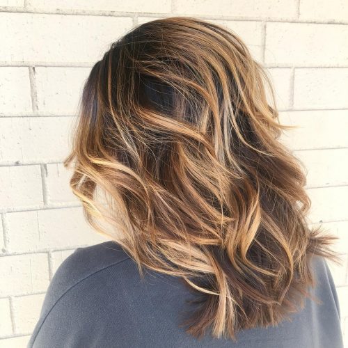 Dark pilus amongst blonde highlights is a pilus color combination that has lightened pieces or 21 Inspiring Examples of Dark Hair amongst Blonde Highlights