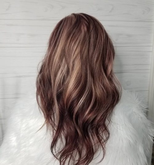 Dark pilus amongst blonde highlights is a pilus color combination that has lightened pieces or 21 Inspiring Examples of Dark Hair amongst Blonde Highlights