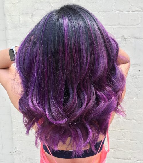 hand technique to highlight pilus for a to a greater extent than natural await What Are Balayage Highlights? Here are xiv Perfect Examples