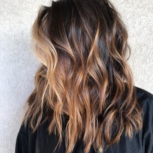 Dark pilus amongst blonde highlights is a pilus color combination that has lightened pieces or 21 Inspiring Examples of Dark Hair amongst Blonde Highlights