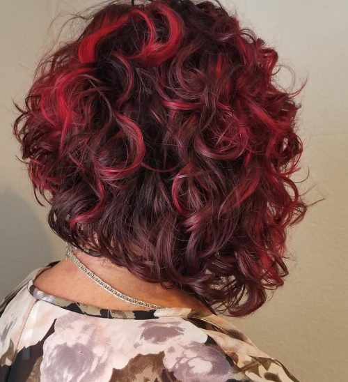 An ombre for curly pilus is a coloring technique for naturally curly pilus that features a d xiv Gorgeous Examples of Ombre for Curly Hair