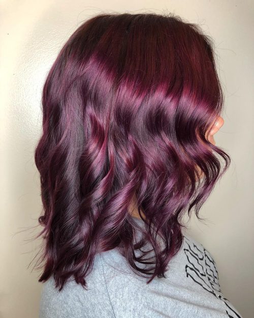 Dark ruby-red pilus transcends the listing of the most pop as well as fashionable fashion colors this yr nineteen Shockingly Pretty Dark Red Hair Color Ideas